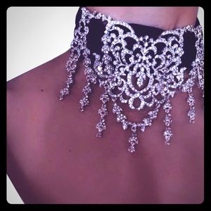 NEW Stunning, Sophisticated and Sexy Chocker